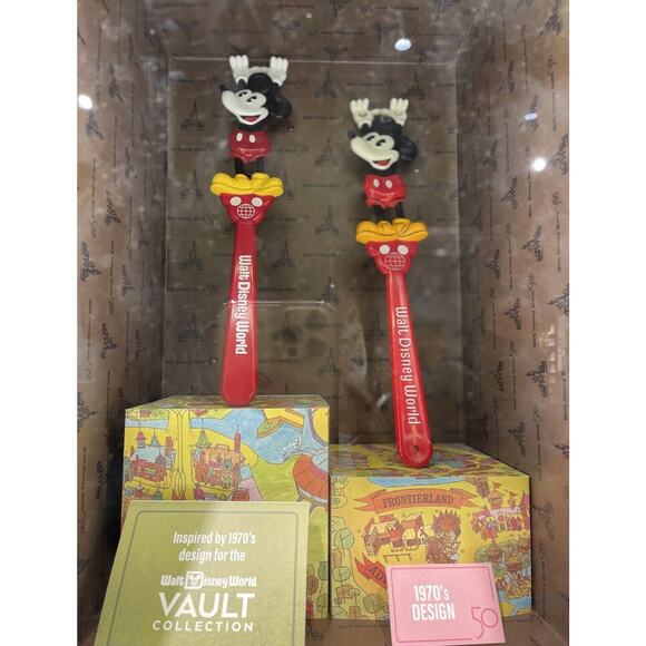 VINTAGE Disneyland Walt Disney World Productions 1970's Mickey Back Scratcher - Picture 2 of 10